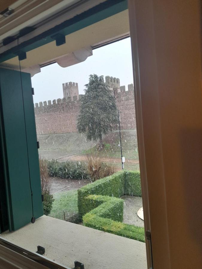 Bed And Breakfast Castello Villafranca di Verona Buitenkant foto